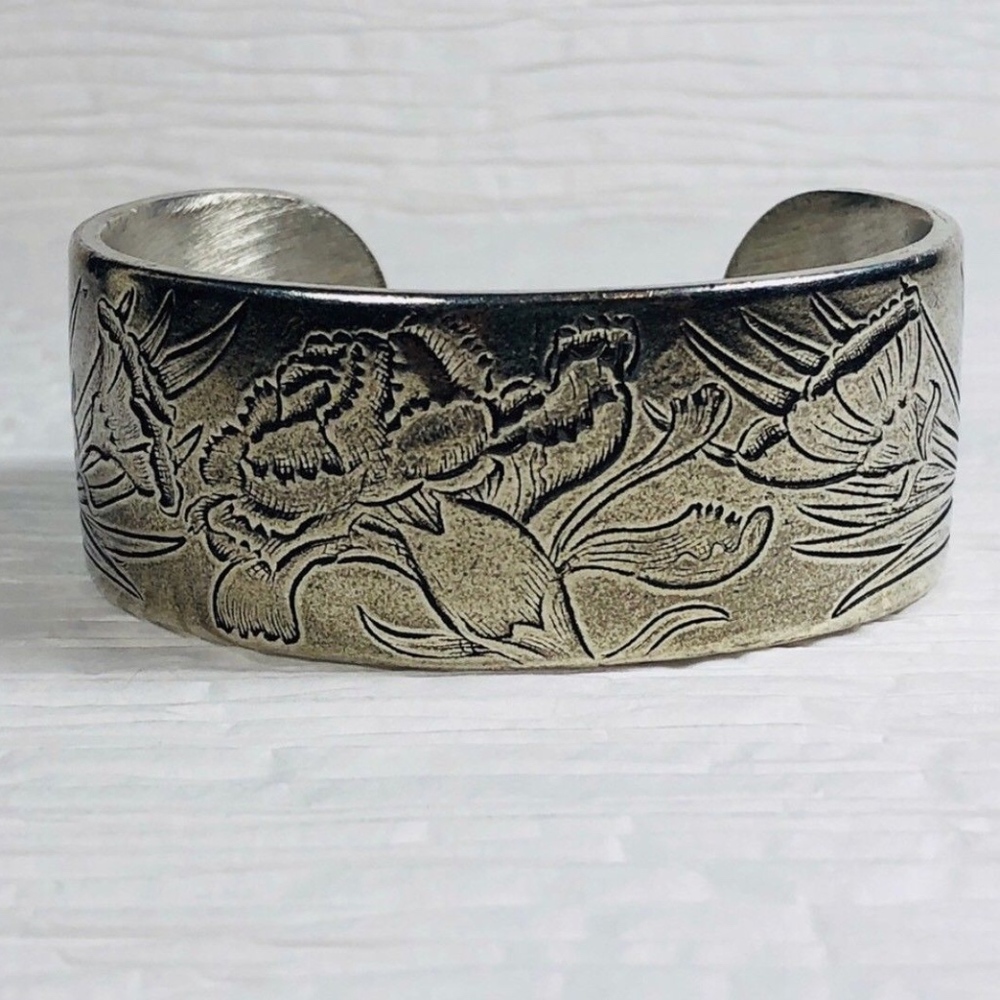 Salisbury Pewter Cuff Bracelet January Flower